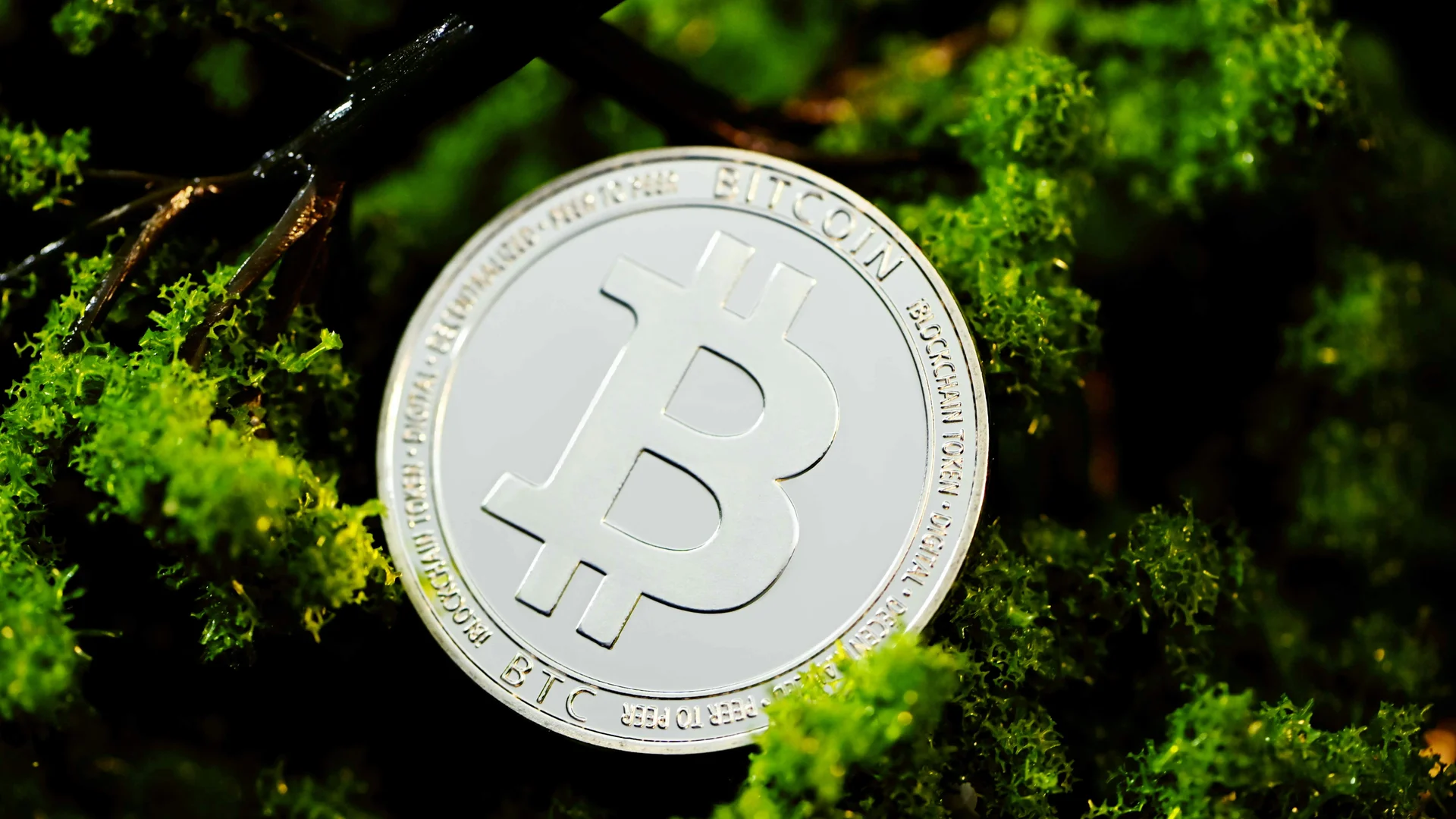 Bitcoin Price Eyes Weekly Close Above $70K