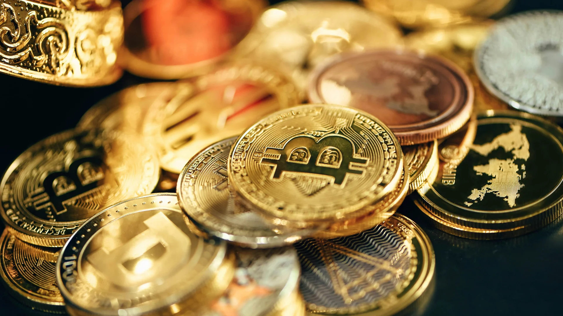 Bitcoin Whales Bled $337M Daily in Q1 2026
