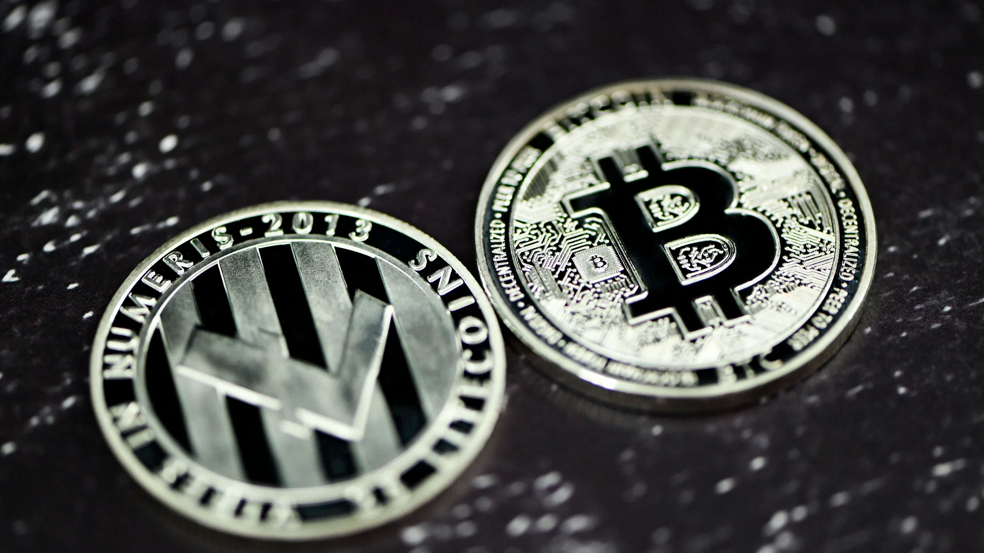 Chainlink Holds at $9.20 as Whales Move Millions of LINK