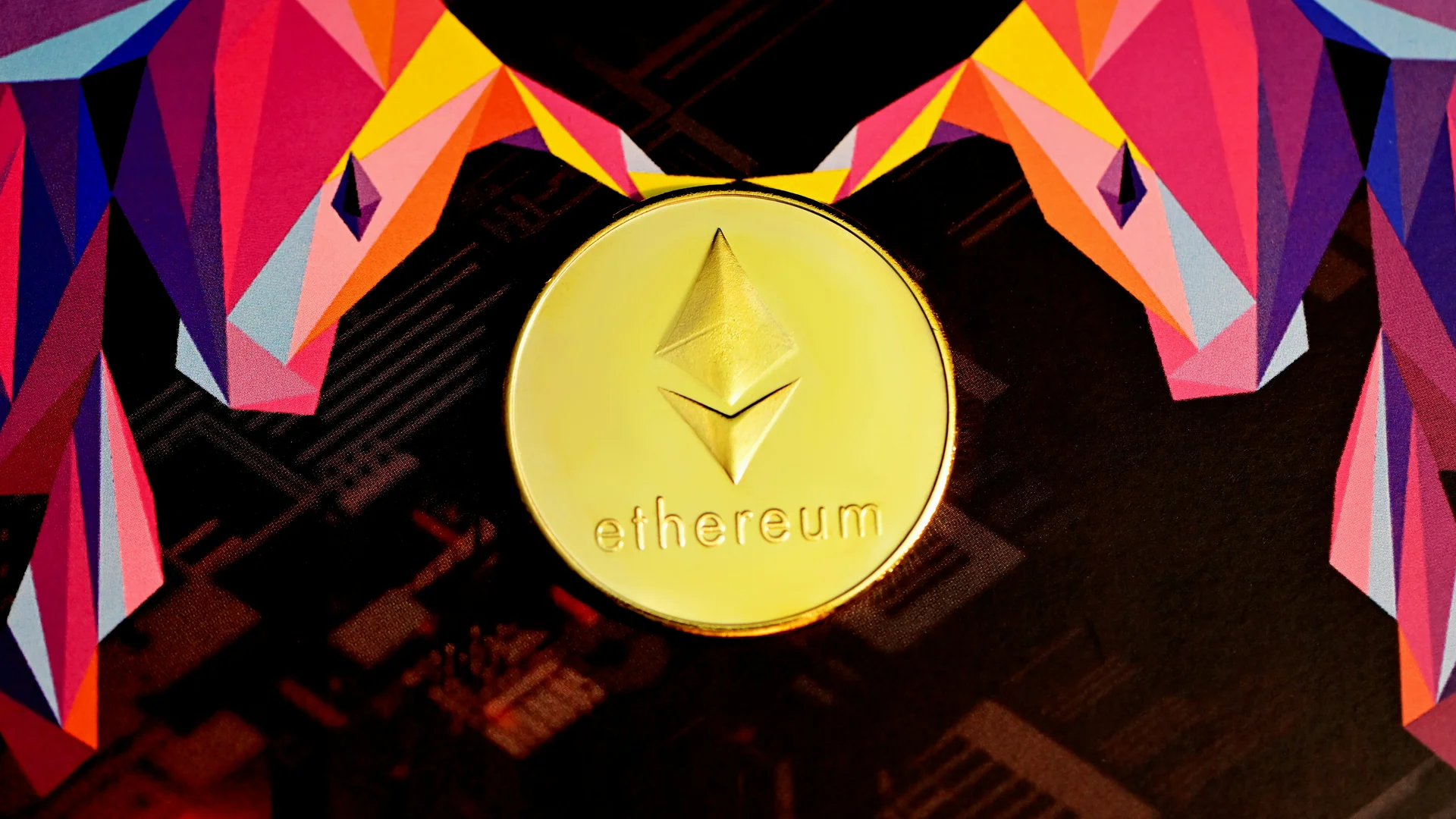 Can Ethereum Lose $2,000? DOGE Near $0.10, SHIB Compresses