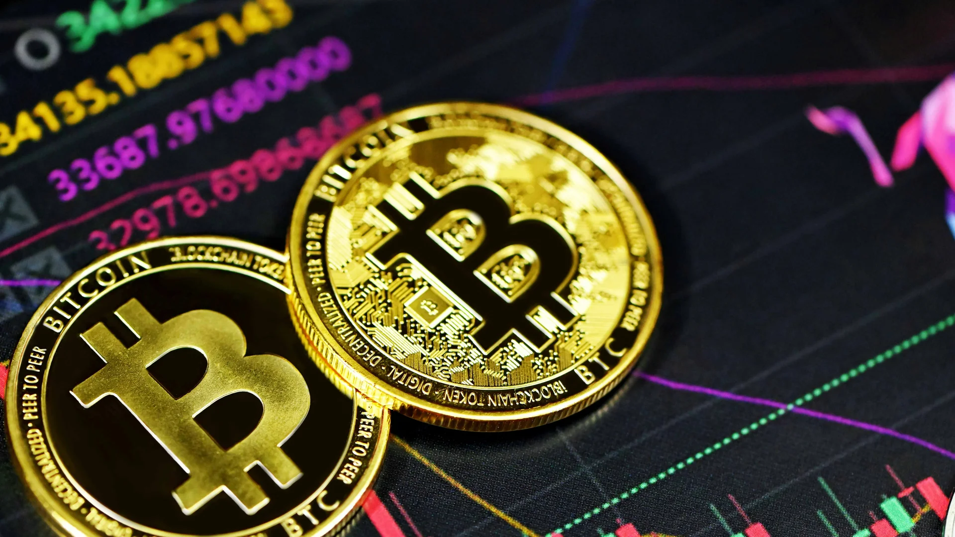 Bitcoin and Ethereum ETFs Flip Positive After 8 Weeks