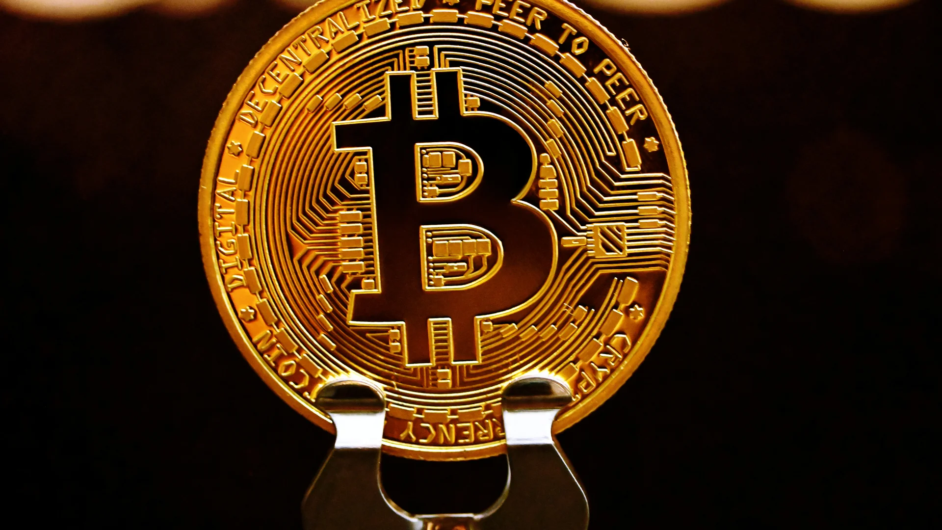 Bitcoin $75,000 illustration for Bitcoin Holds Above $75,000 as Spot ETF Inflows Near $1 Billion in a Week