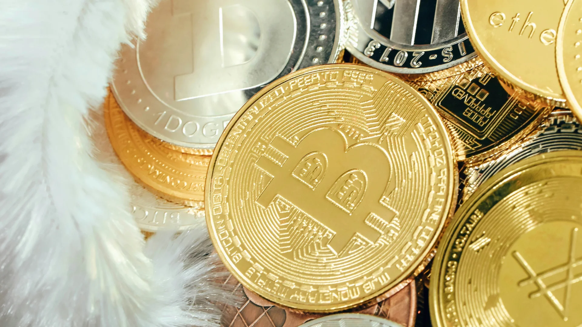 Starknet 1.5 billion STRK transfer illustration for Starknet STRK Jumps 15% After Shinobi Upgrade and 1.5 Billion Token Move