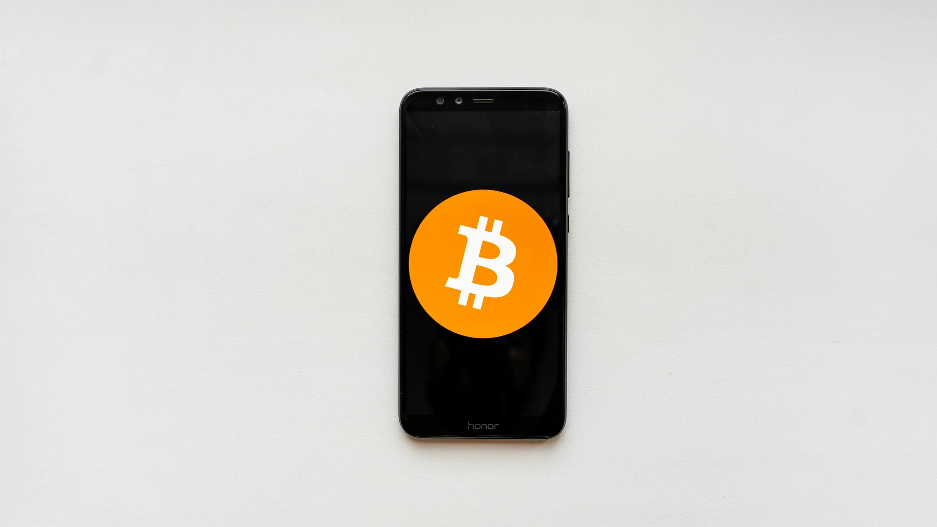 Bitcoin ETF inflows illustration for Crypto Fear and Greed Index Flashes Red as Bitcoin ETF Inflows Defy Iran Crisis