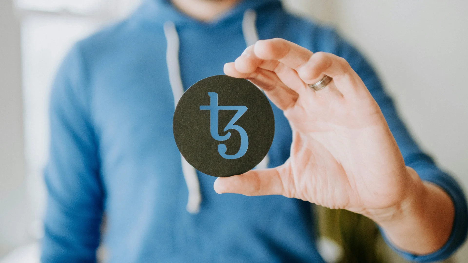 Chainlink OpenAssets partnership illustration for Best Crypto to Buy Now: Chainlink Lands OpenAssets Deal as Pepeto Nears Binance Listing